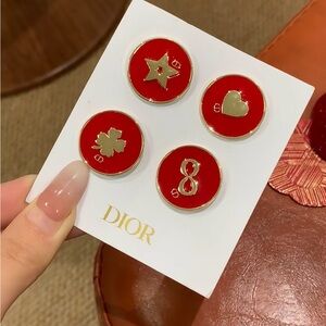 Dior beauty gift Brooch Set